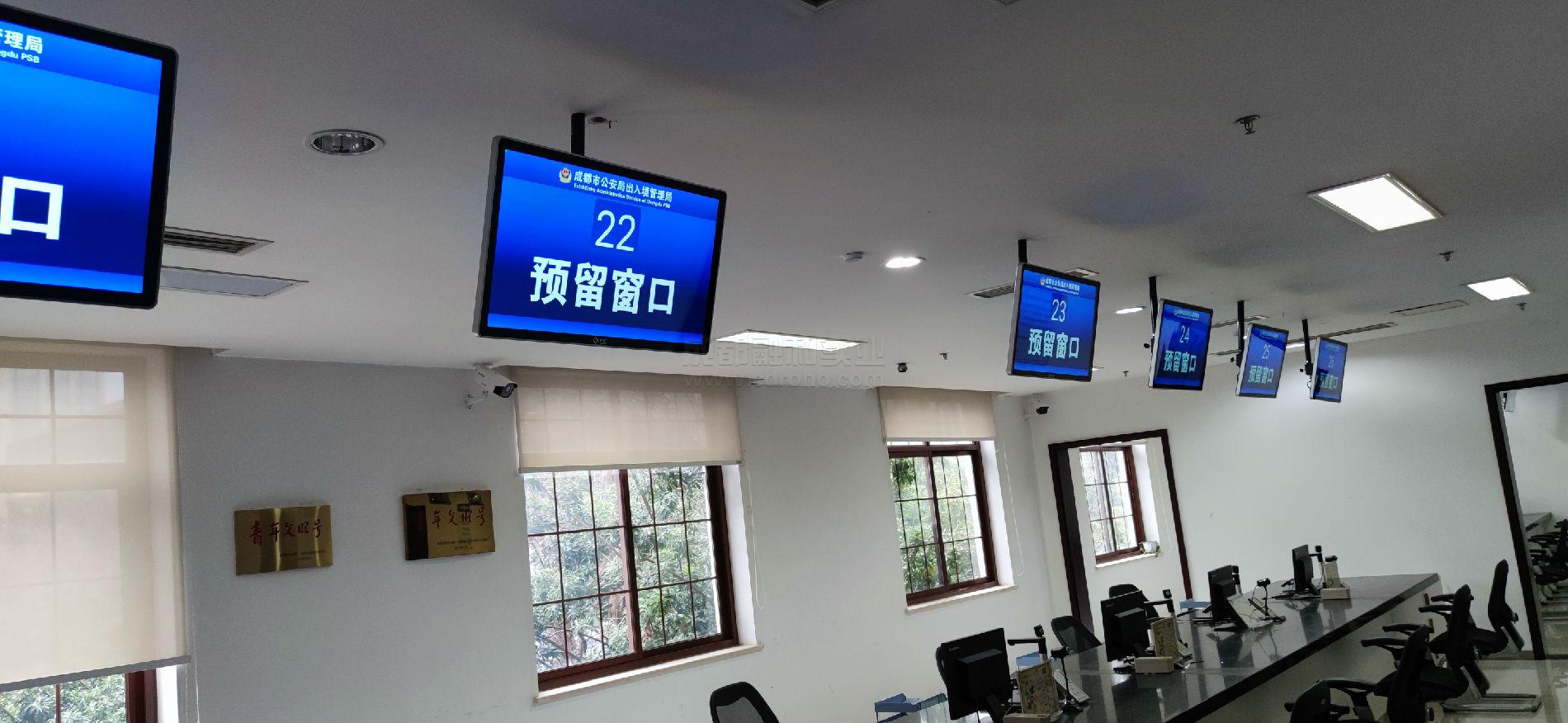 超越傳統(tǒng)：國(guó)產(chǎn)系統(tǒng)的排隊(duì)叫號(hào)機(jī)如何助力現(xiàn)代服務(wù)業(yè)